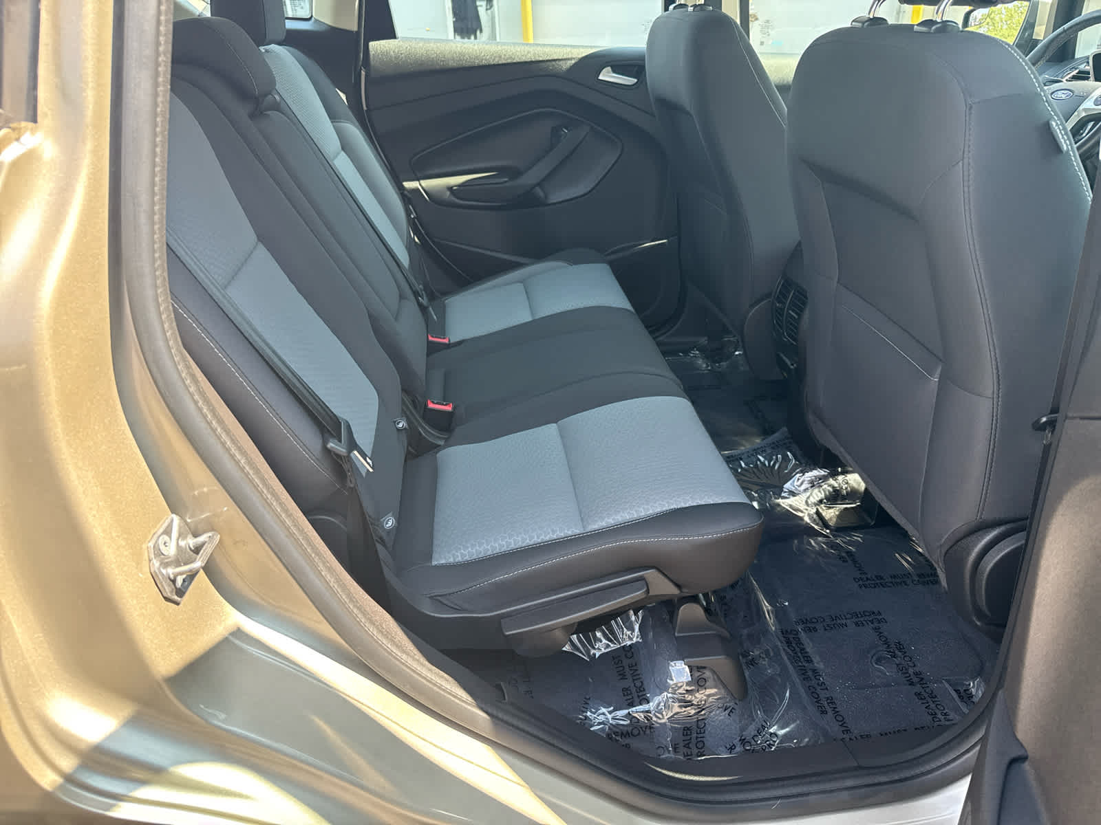 2017 Ford C-Max Hybrid SE photo 14