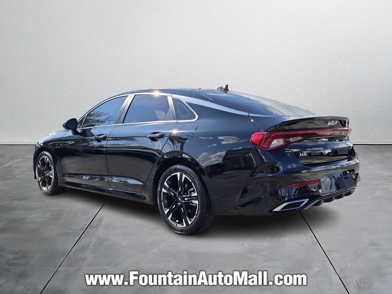 2024 Kia K5 GT-Line photo 3