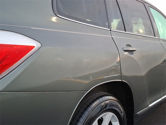 2013 Toyota Highlander Base Plus photo 8