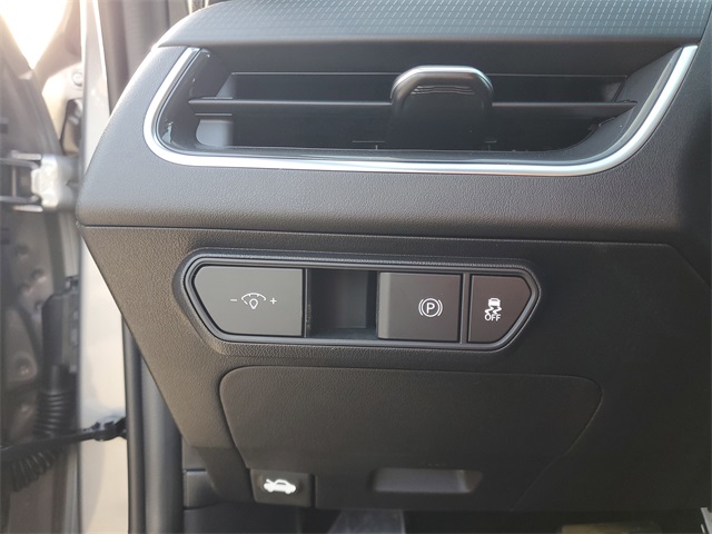 2025 Kia K4 GT-Line Turbo photo 9