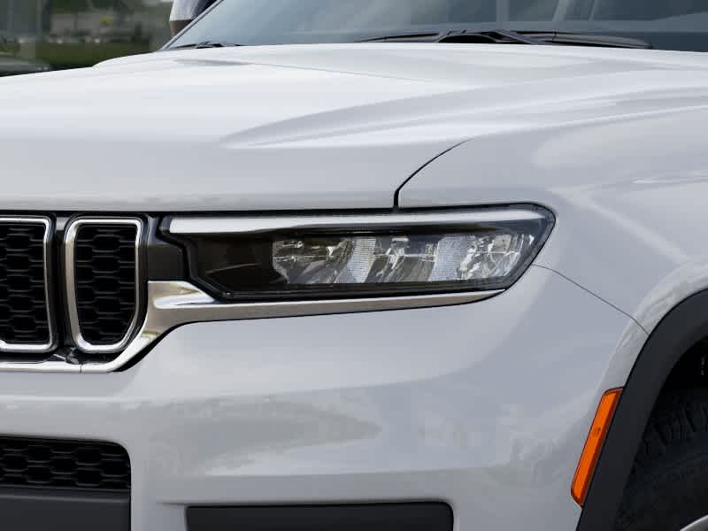 2025 Jeep Grand Cherokee Laredo High photo 3