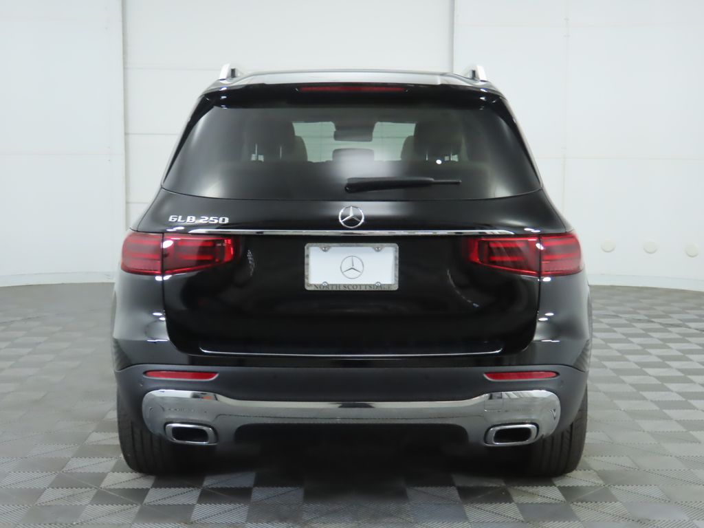 2026 Mercedes Benz GLB 250 photo 6
