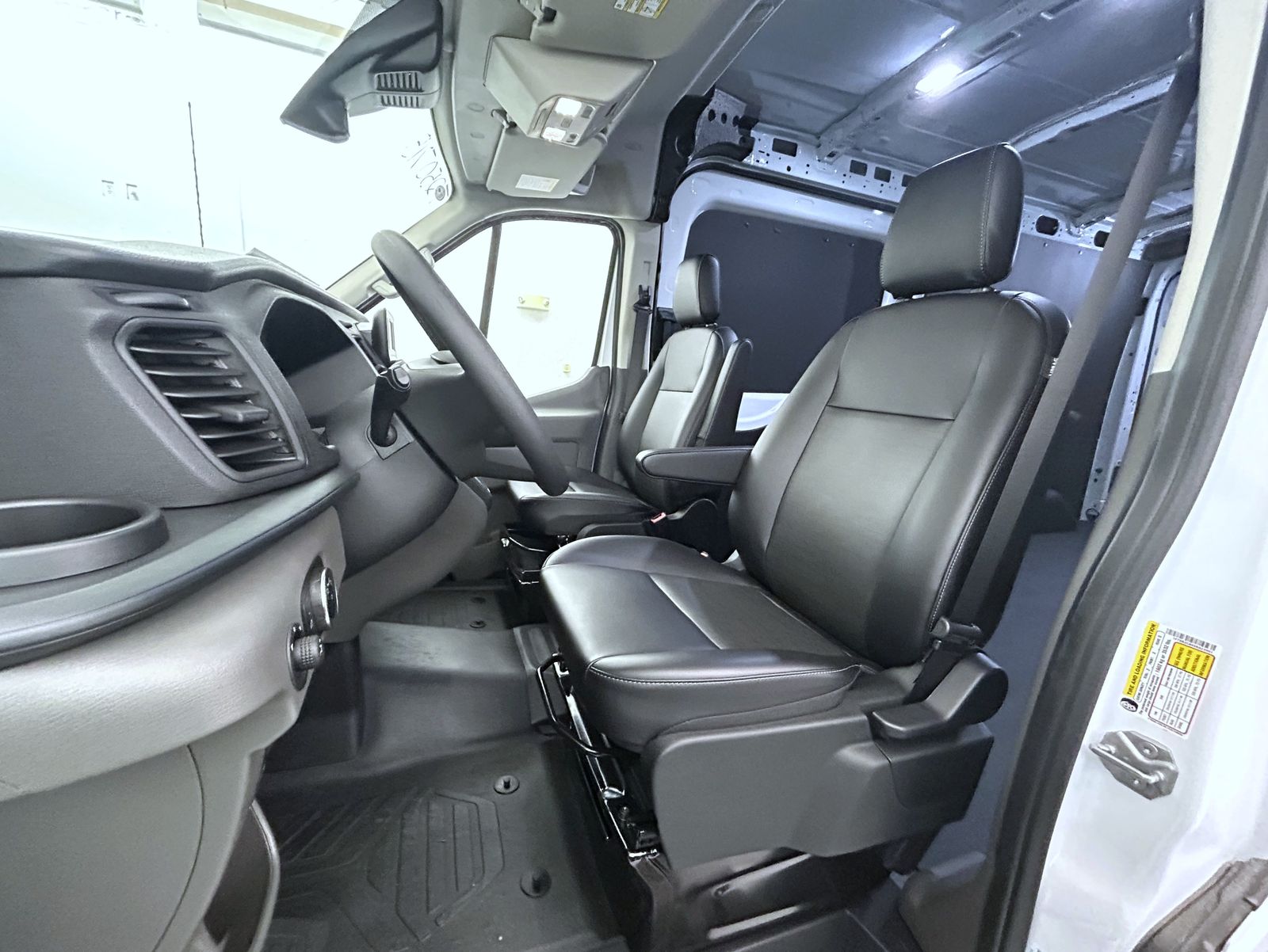 2025 Ford Transit XL photo 9