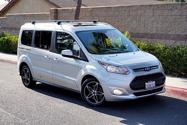 2018 Ford Transit Connect Titanium photo 2