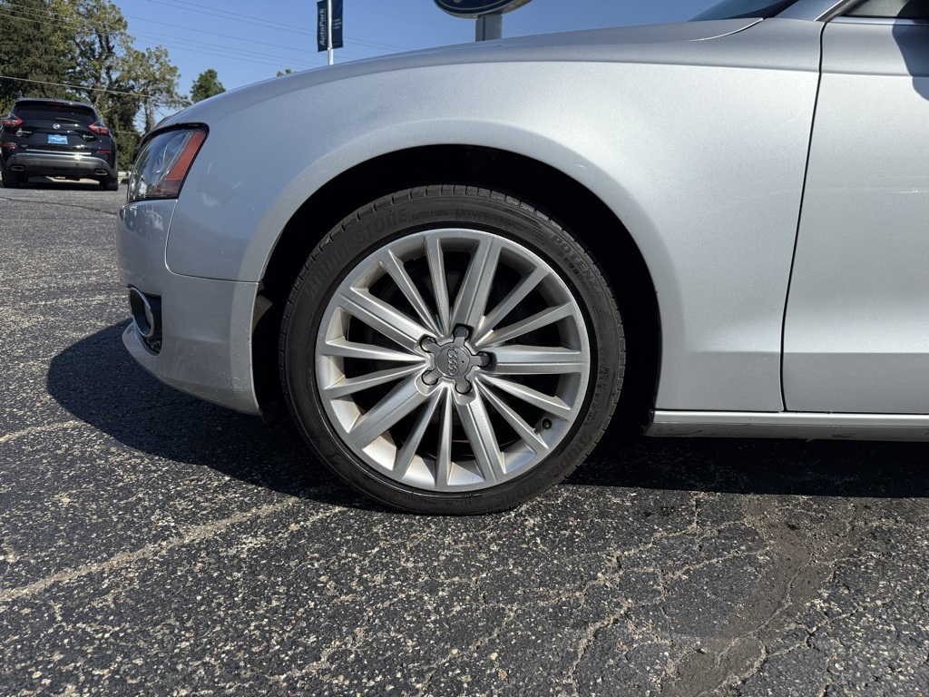 2010 Audi A5 2.0T Premium Quattro photo 9