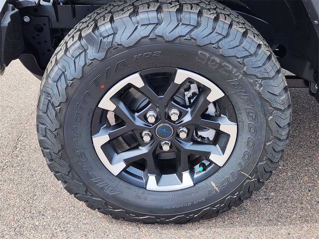 2025 Jeep Wrangler Rubicon 4xe photo 6