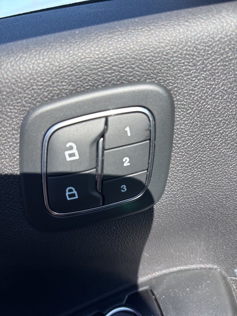 2023 Ford Escape ST-Line Elite photo 17