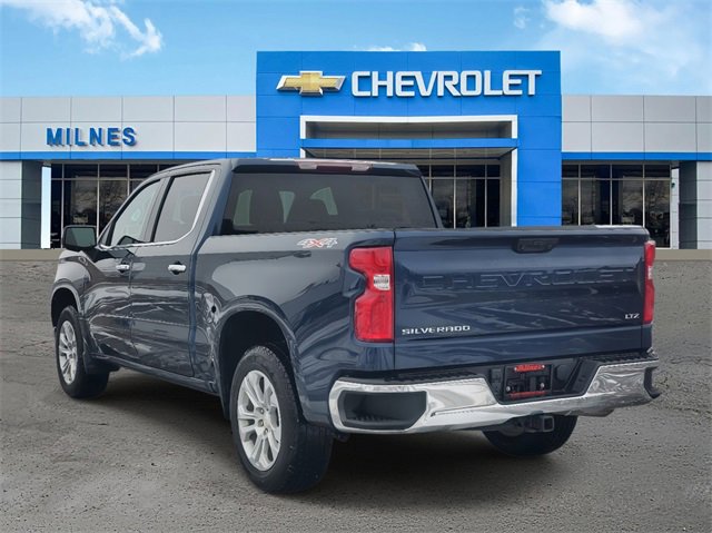 2023 Chevrolet Silverado 1500 High Country Sport photo 3