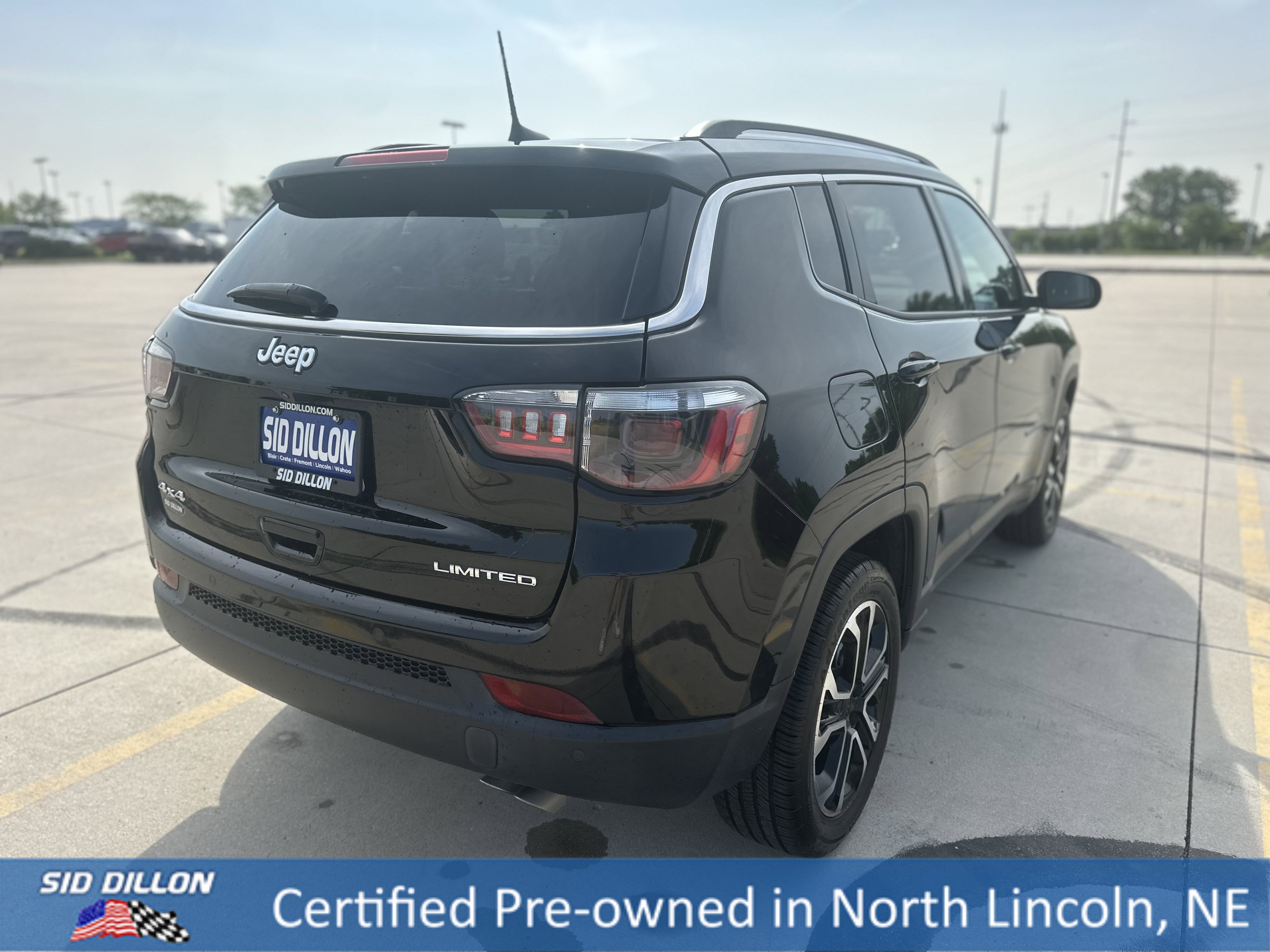 2022 Jeep Compass Limited photo 3
