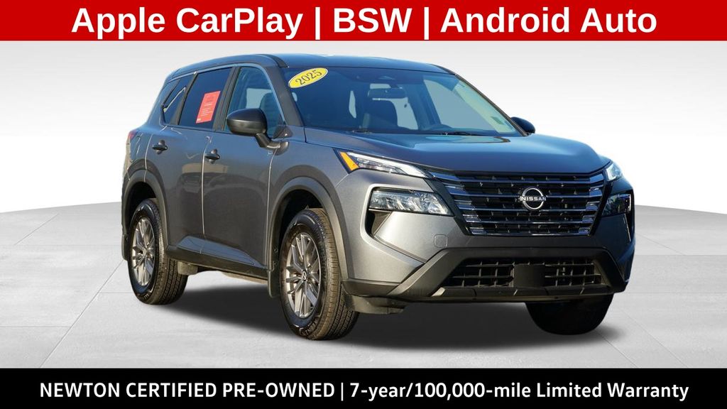 2025 Nissan Rogue S's photo