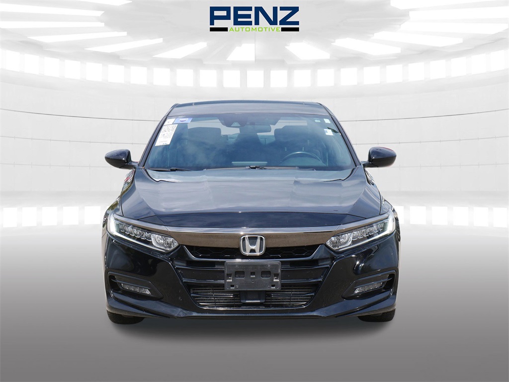 2019 Honda Accord Sport 2.0T photo 2