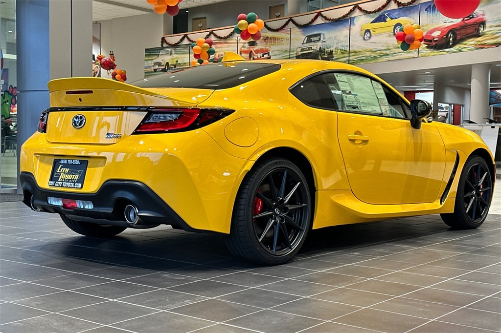 2026 Toyota GR86 Yuzu photo 4