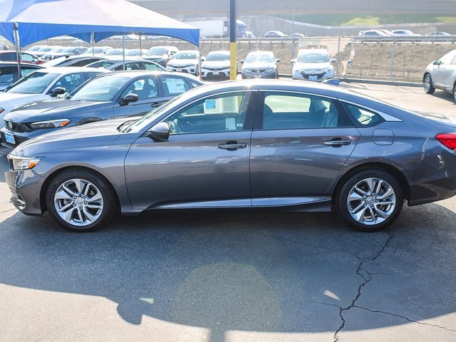 2019 Honda Accord LX photo 3