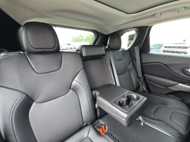 2022 Jeep Cherokee Latitude Lux photo 14