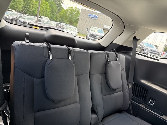 2025 Ford Explorer photo 20