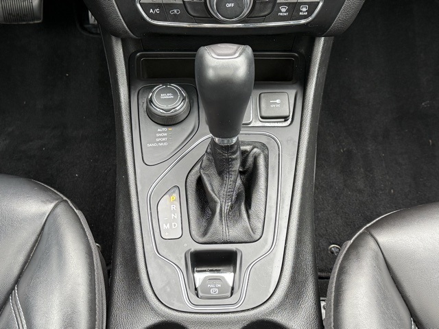 2021 Jeep Cherokee Latitude photo 27