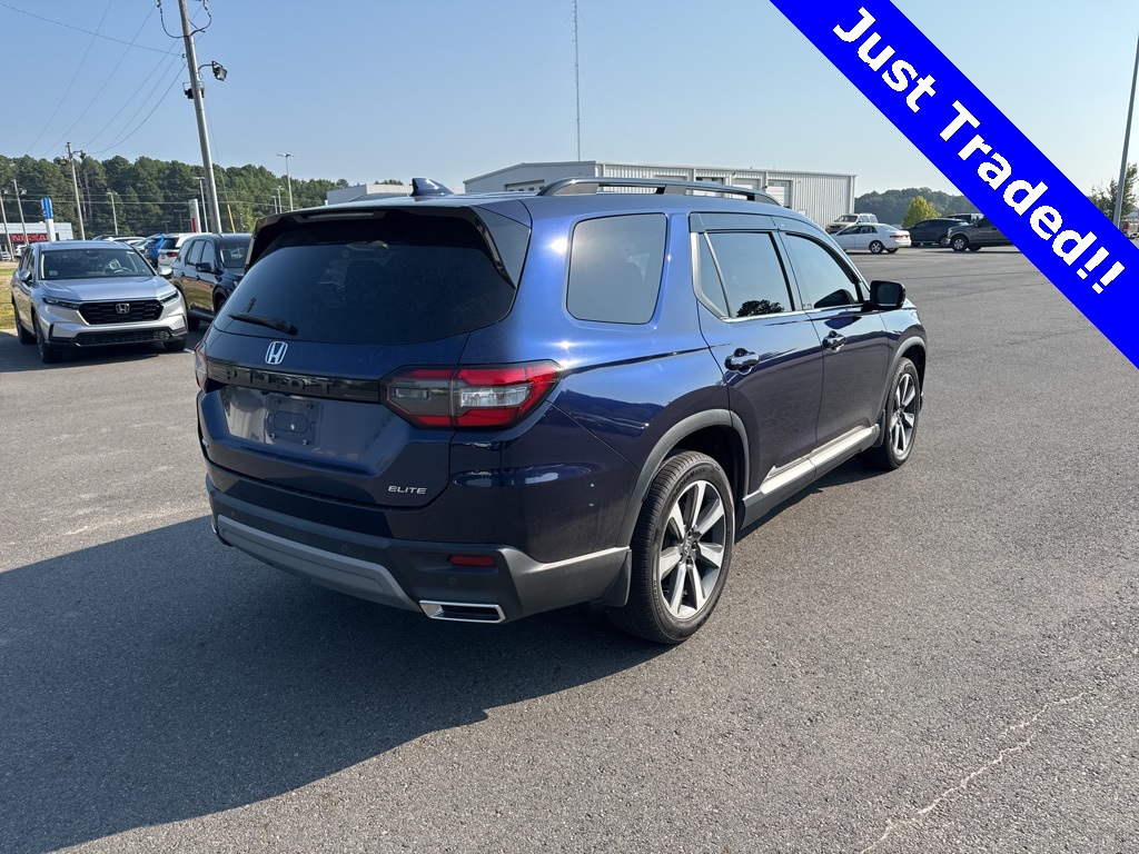 2023 Honda Pilot Elite photo 2