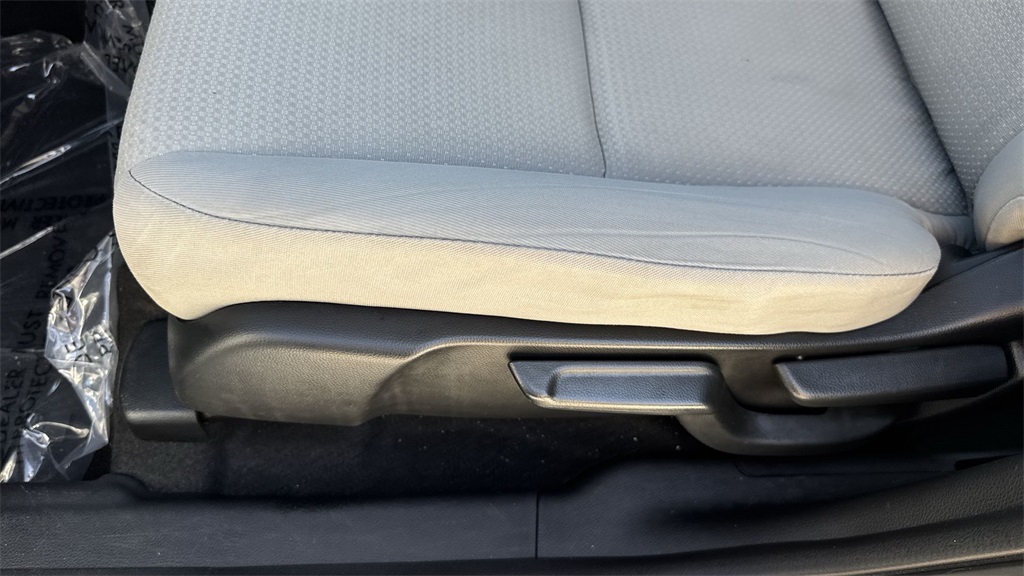 2019 Honda HR-V LX photo 38