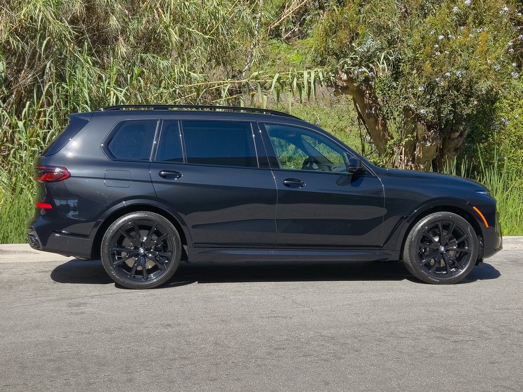 2026 Bmw X7 M60i photo 3