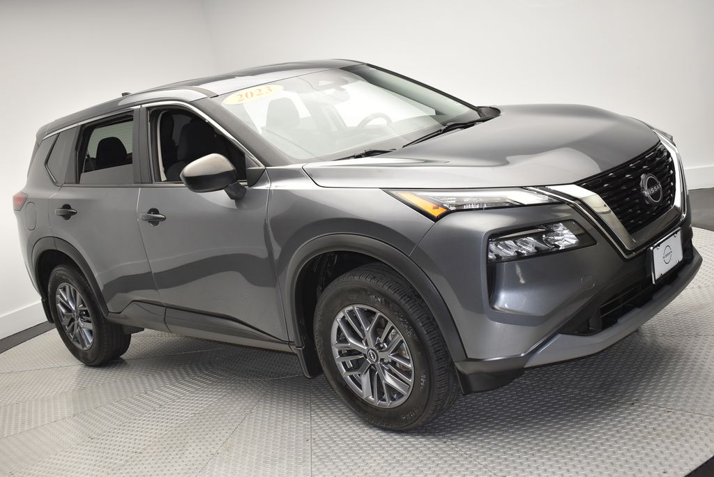 2023 Nissan Rogue S photo 3