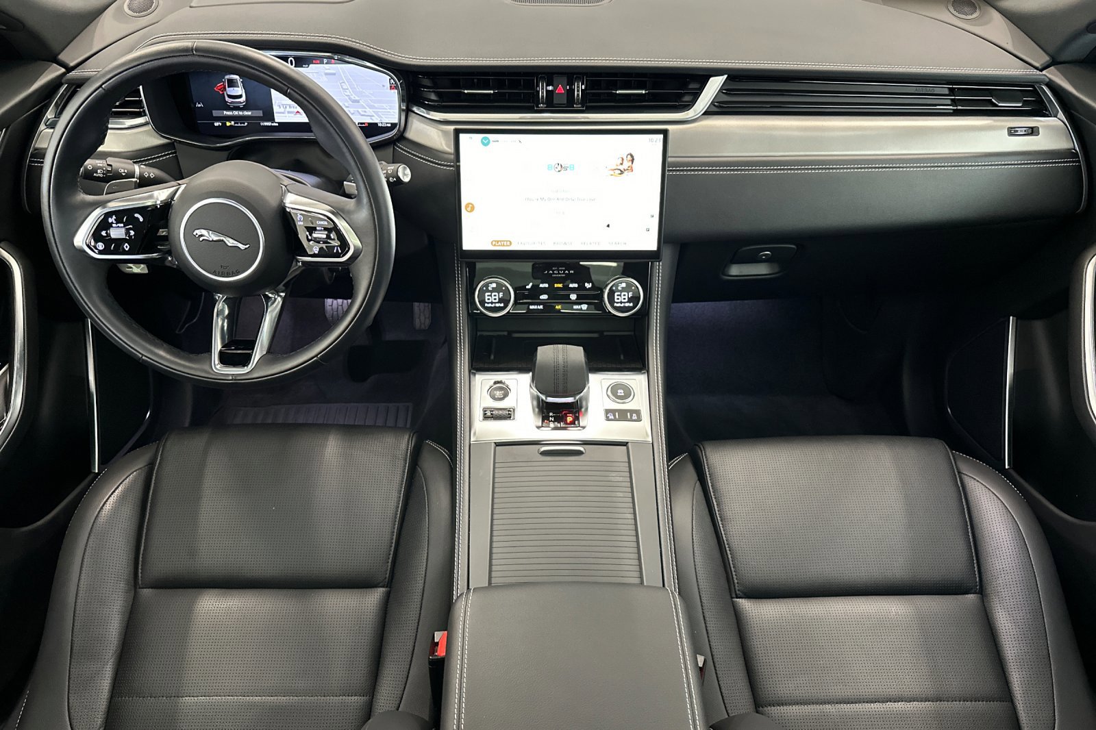 2025 Jaguar F-PACE P250 R-Dynamic S photo 21
