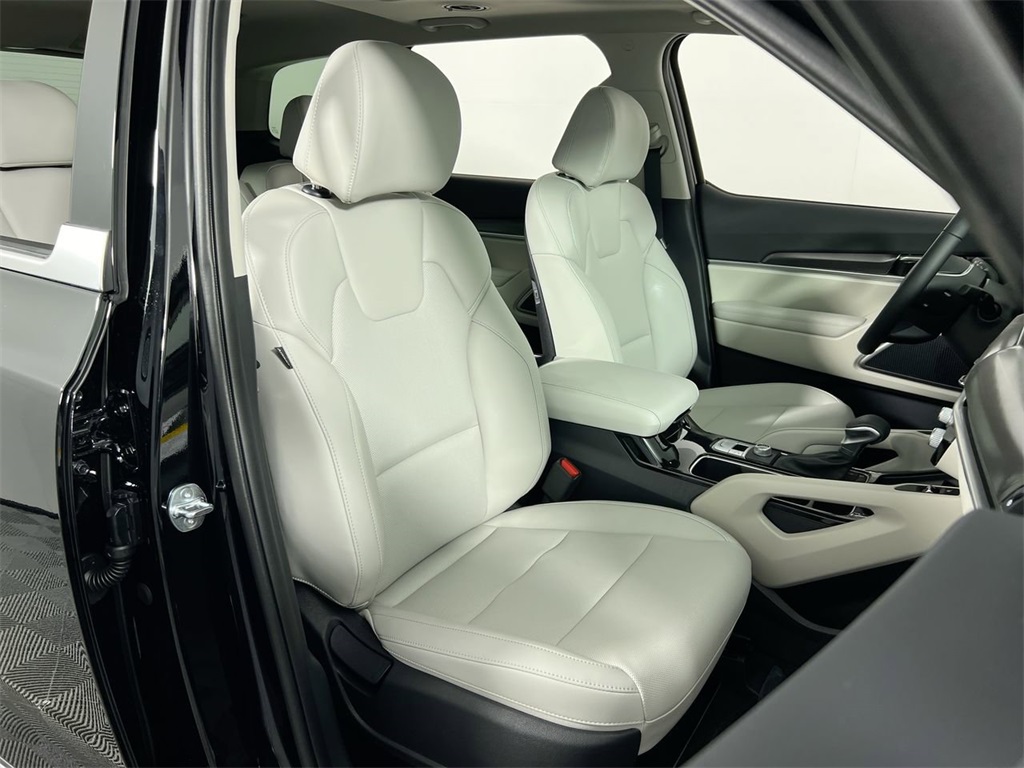 2025 Kia Telluride S photo 25