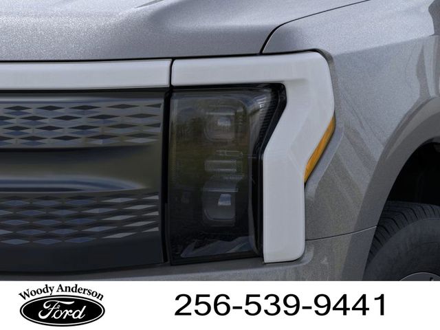 2025 Ford F-150 Lightning photo 17