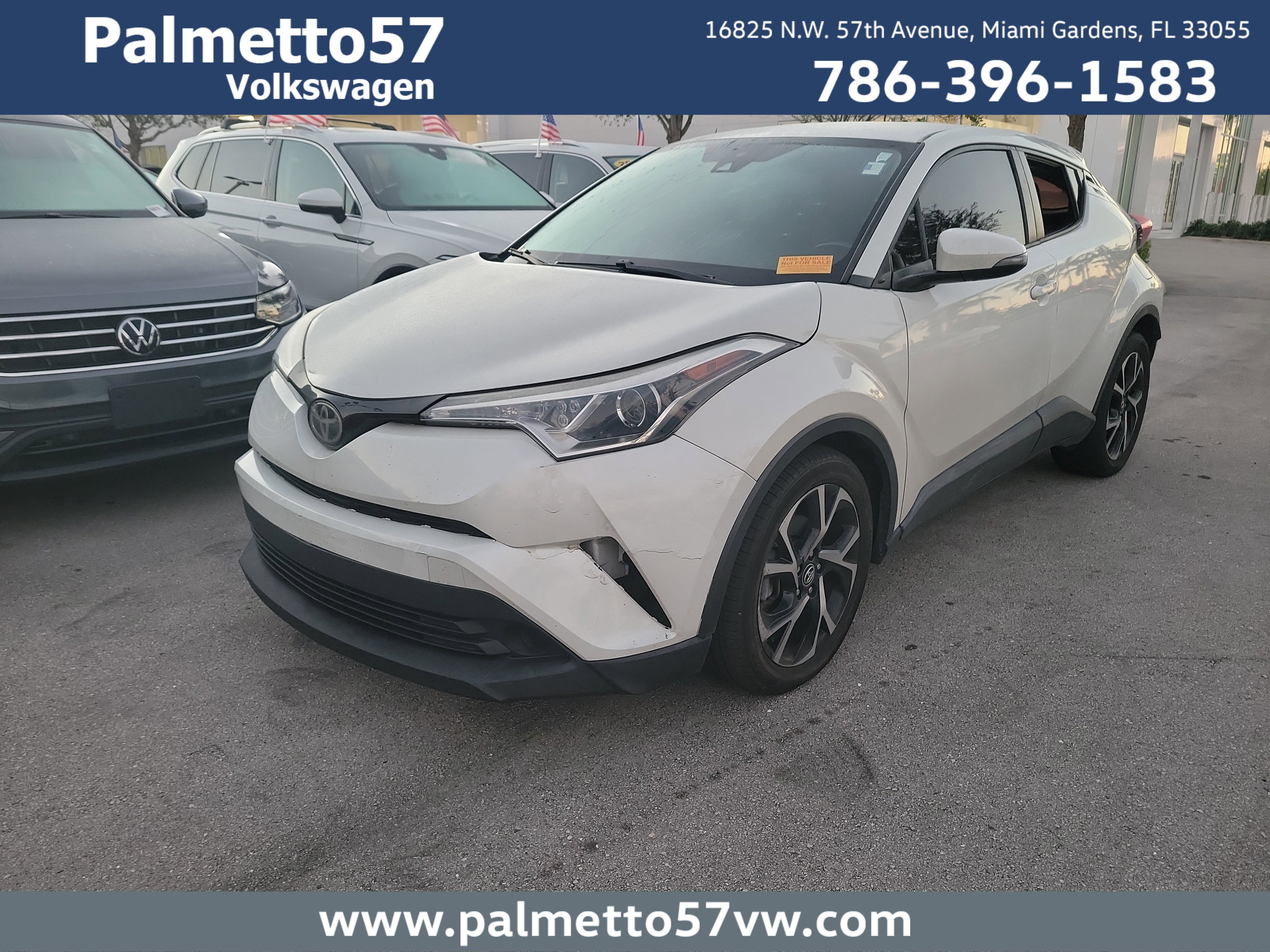 2019 Toyota C-HR XLE's photo