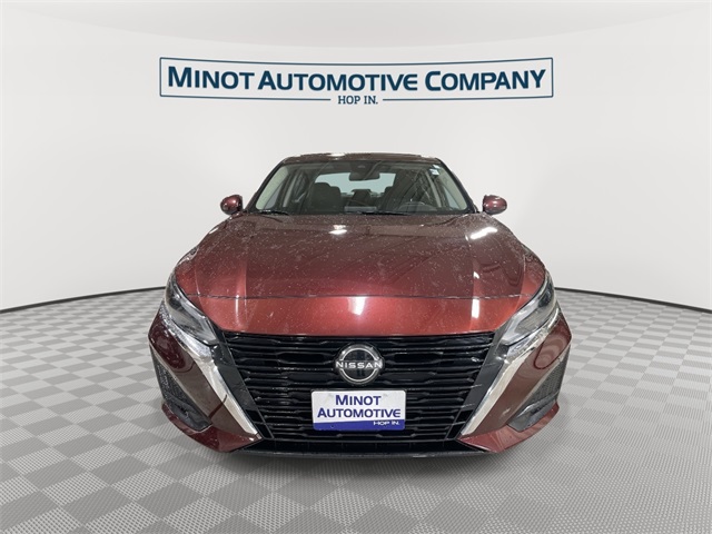 2023 Nissan Altima 2.5 SV photo 3