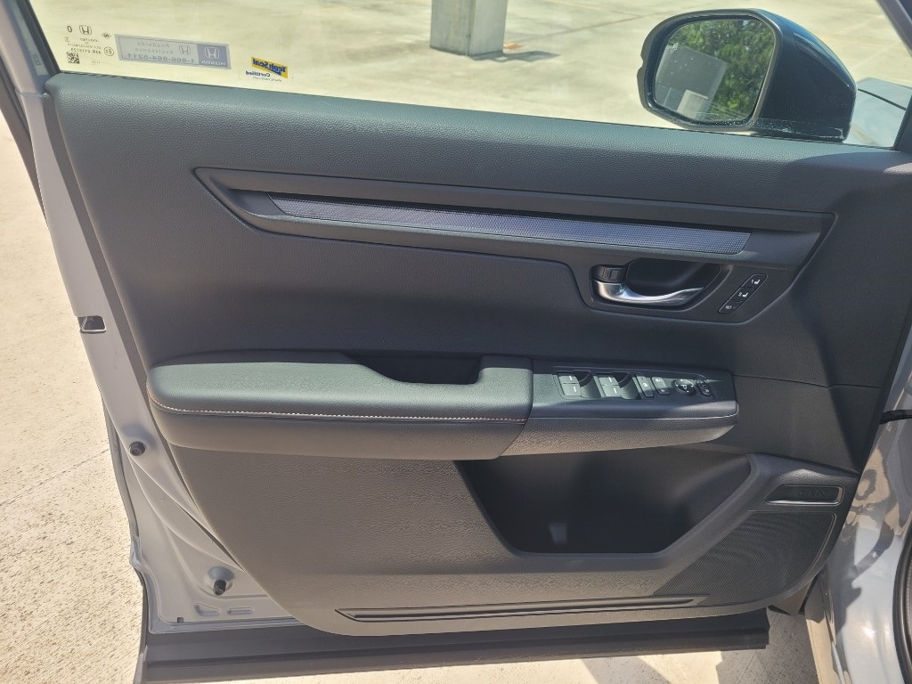 2026 Honda CR-V Hybrid Sport-L photo 16