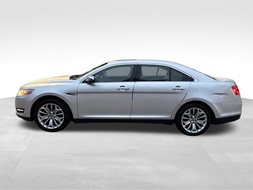 2013 Ford Taurus Limited photo 2