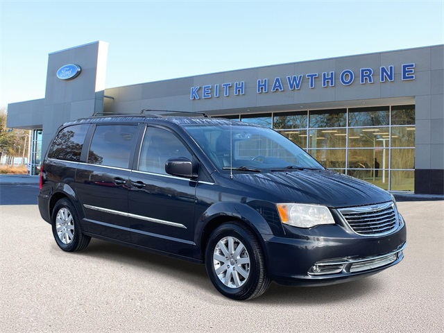 2014 Chrysler Town & Country Touring's photo