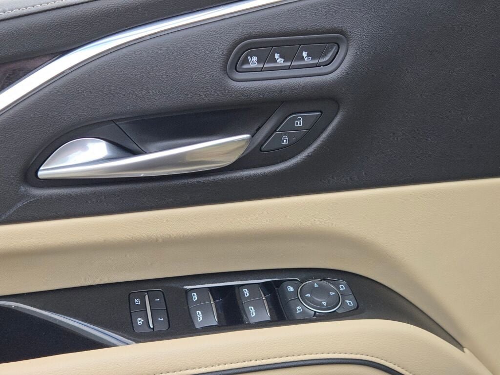 2021 Cadillac Escalade ESV Premium Luxury photo 22