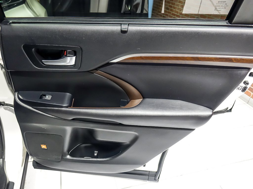 2016 TOYOTA HIGHLANDER - Image 32