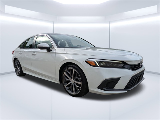 2022 Honda Civic Touring photo 2