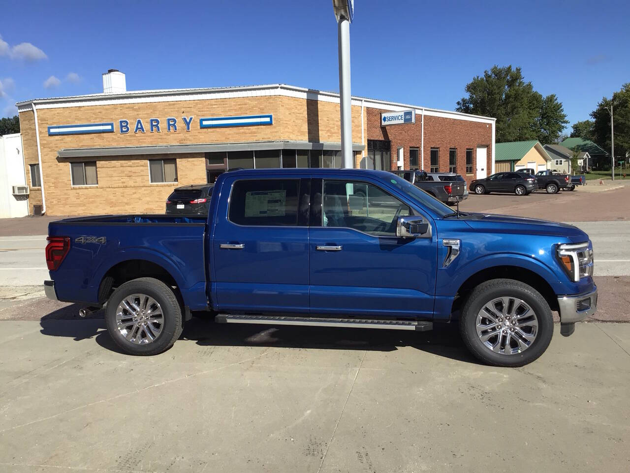 2025 Ford F-150 Lariat photo 2