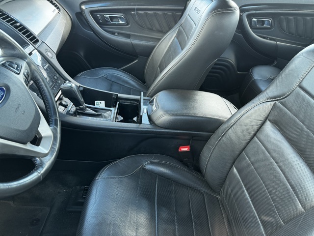 2017 Ford Taurus SHO photo 3