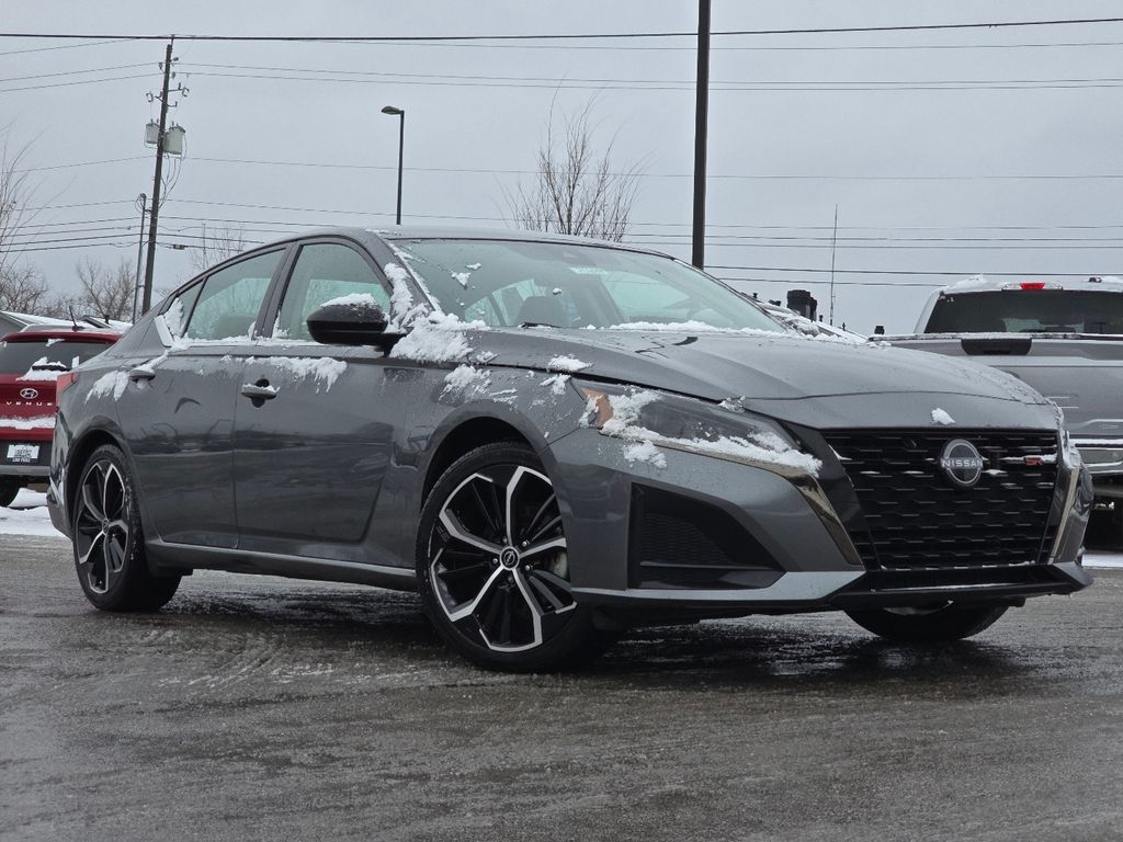2024 Nissan Altima SR