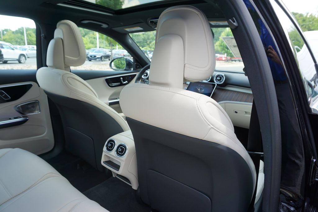2025 Mercedes Benz C 300 photo 52