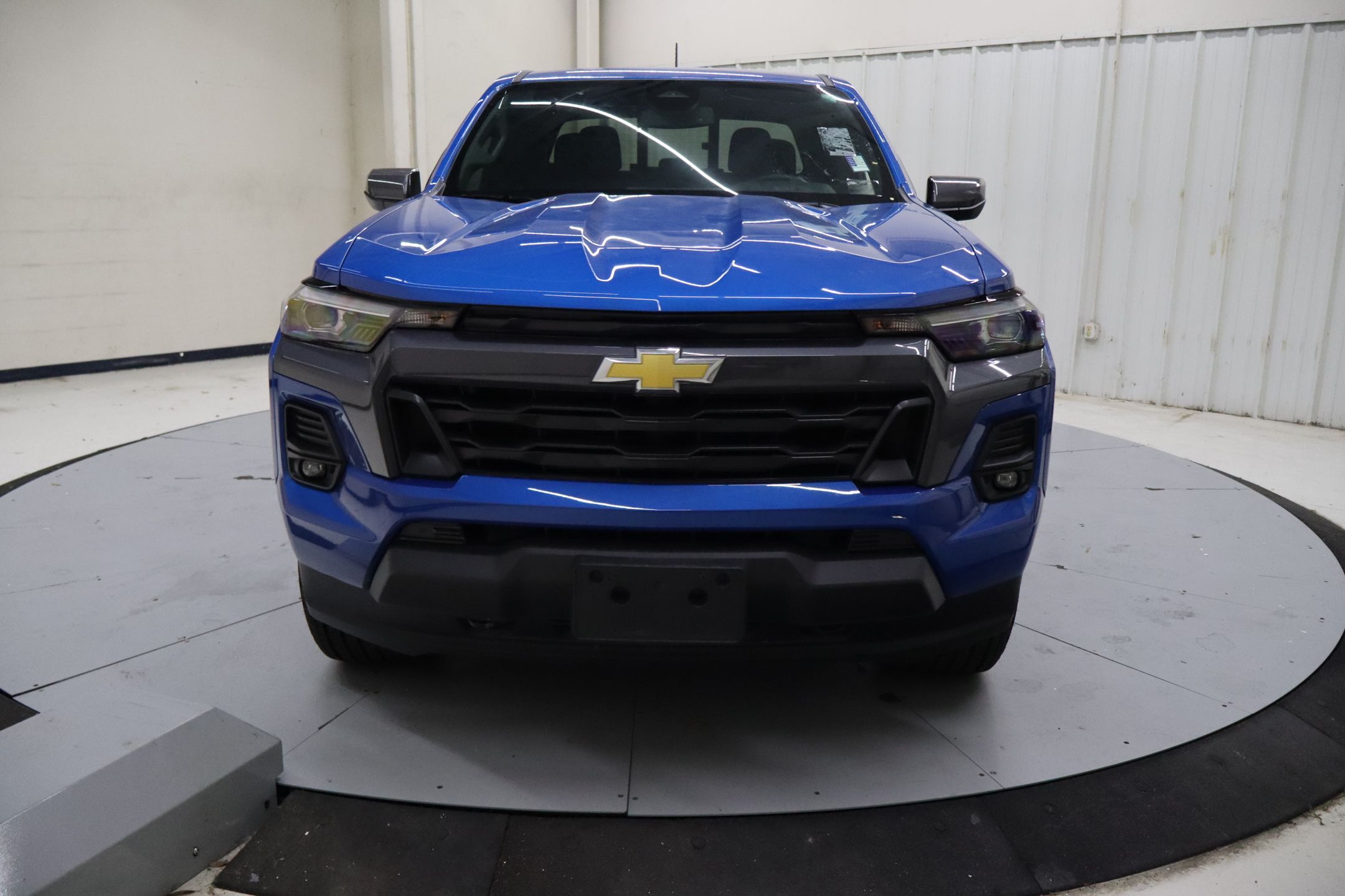 2024 Chevrolet Colorado LT photo 8