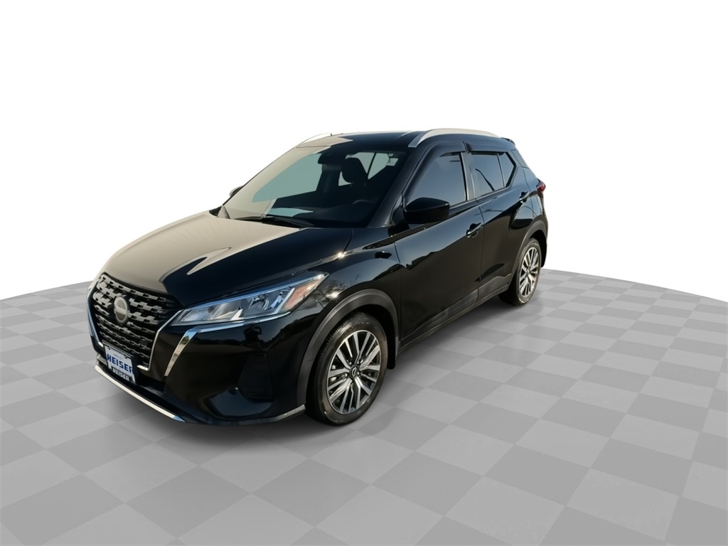 2022 Nissan Kicks SV photo 2