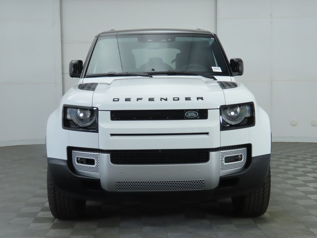 2025 Land Rover Defender 110 S photo 2