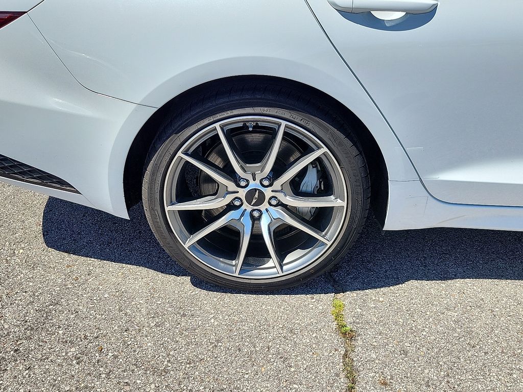 2024 Genesis G70 2.5T photo 6