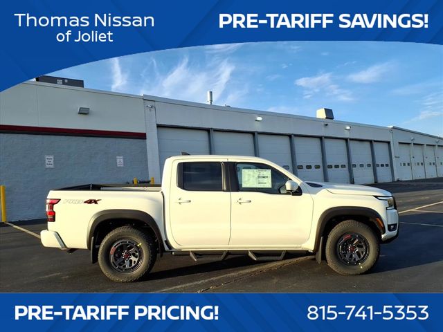 2026 Nissan Frontier PRO-4X photo 2