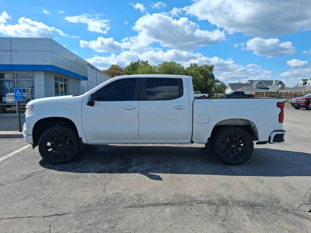 2022 Chevrolet Silverado RST photo 5