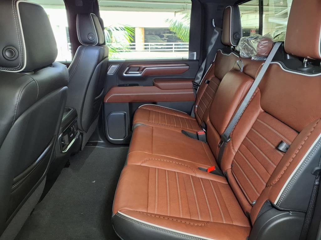 2025 Gmc Sierra 2500 HD Denali Ultimate photo 10