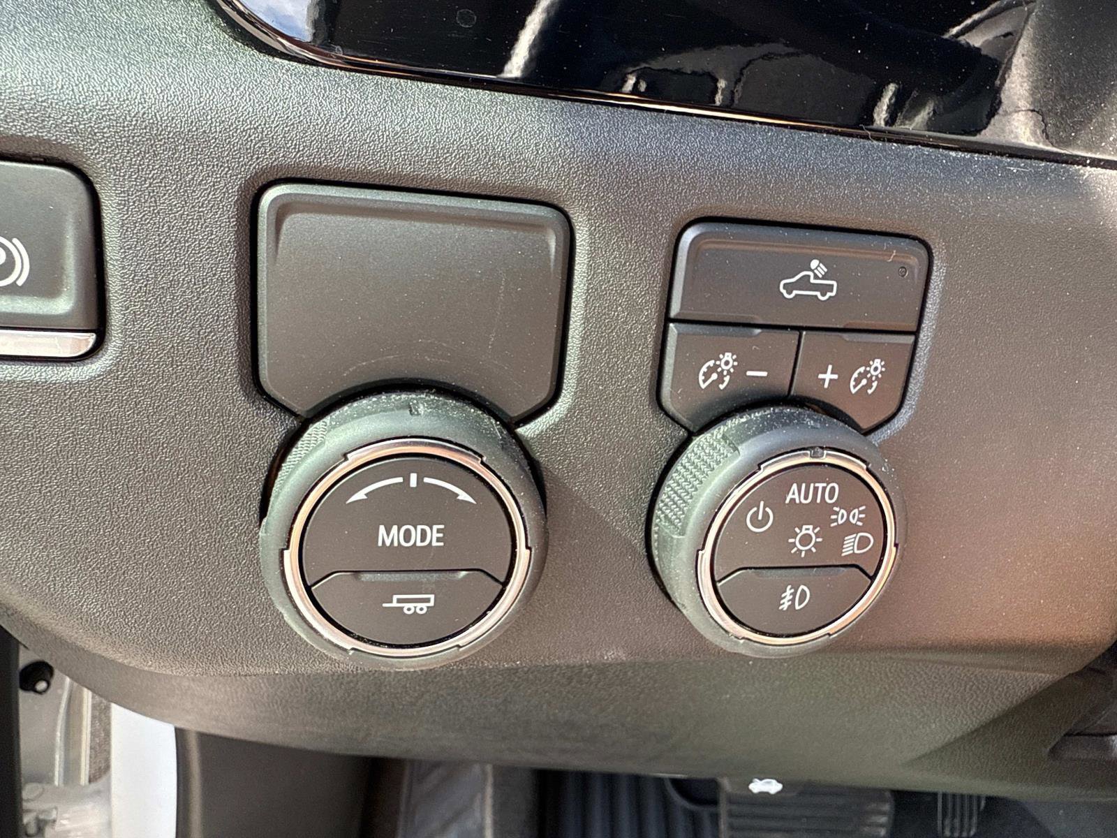 2024 Chevrolet Silverado 1500 RST photo 34