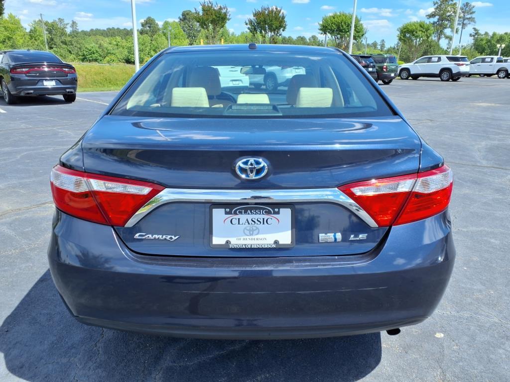 2015 Toyota Camry Hybrid LE photo 3