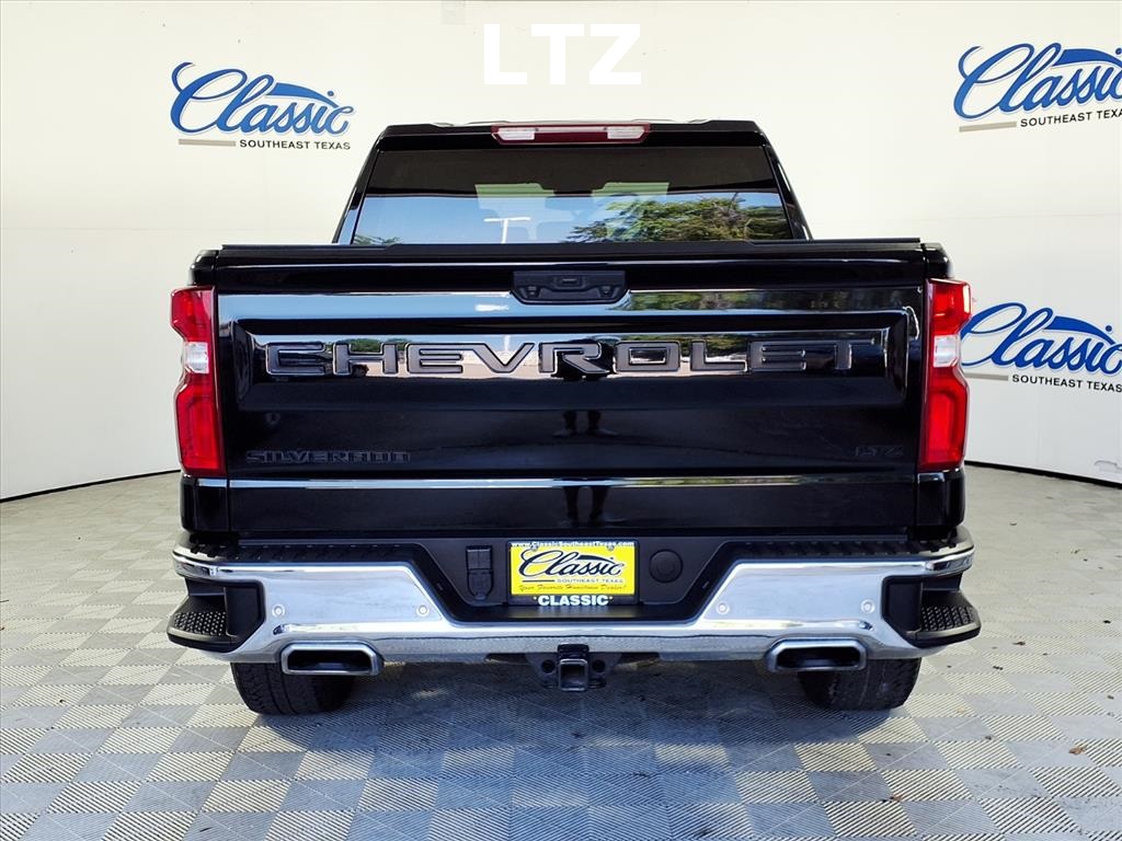 2023 Chevrolet Silverado 1500 LTZ photo 3