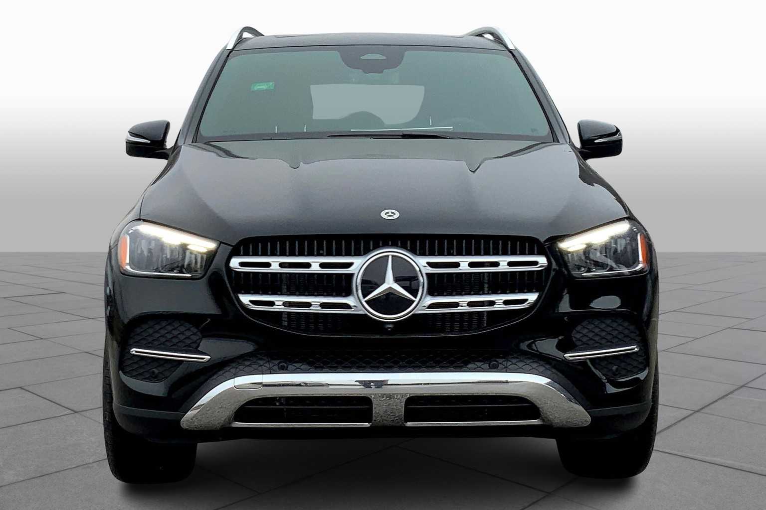2025 Mercedes Benz GLE 450 4MATIC photo 3